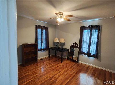 Tiny photo for 717 N 5th Street, Elsberry, MO 63343 (MLS # 25007170)
