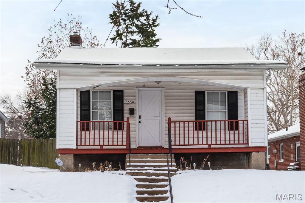 Photo of 6650 Pernod Avenue, St Louis, MO 63139 (MLS # 25078372)