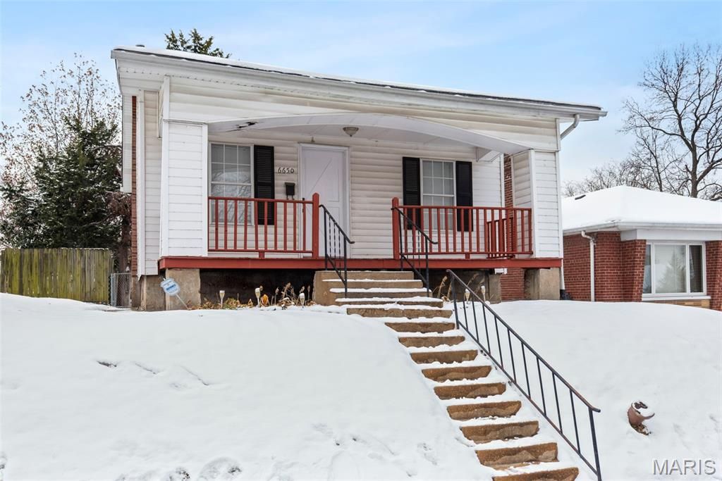 Photo of 6650 Pernod Avenue, St Louis, MO 63139 (MLS # 25078372)