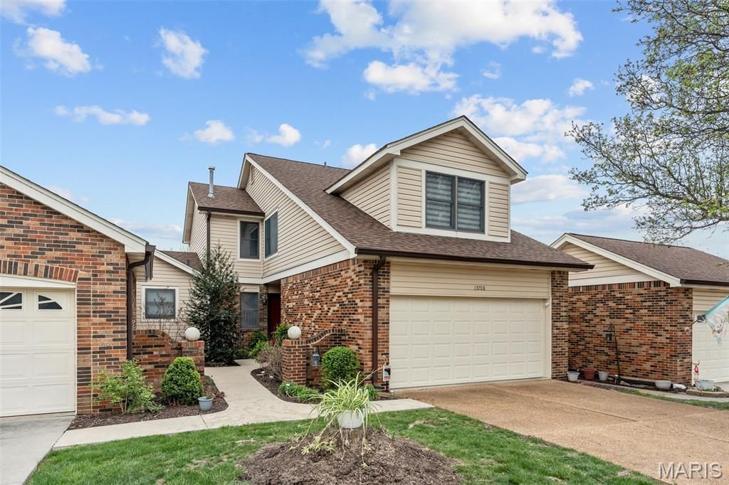 Photo of 13708 La Conte Court, St Louis, MO 63128 (MLS # 26019815)