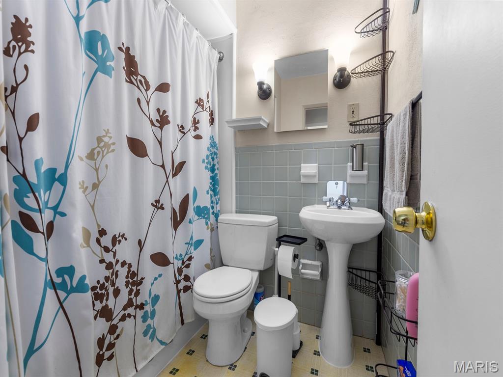 Alberta Terrace - Residential