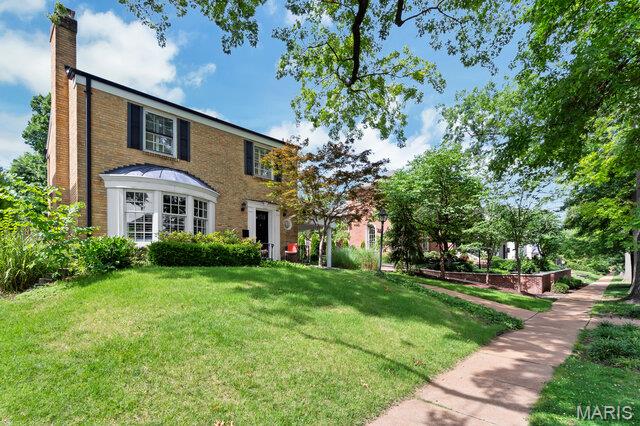 8124 Stratford Drive