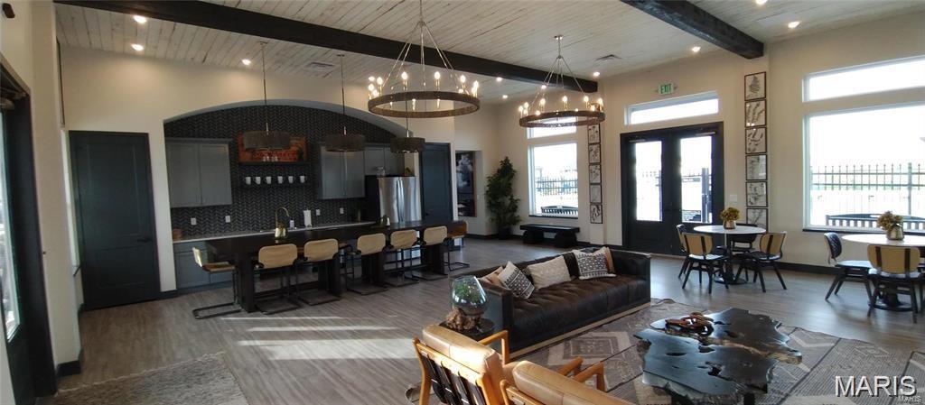 Streets Of Caledonia #7 - Residential Lease