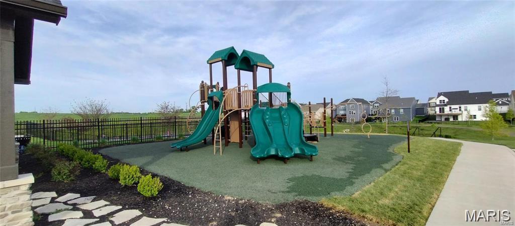 Streets Of Caledonia #7 - Residential Lease