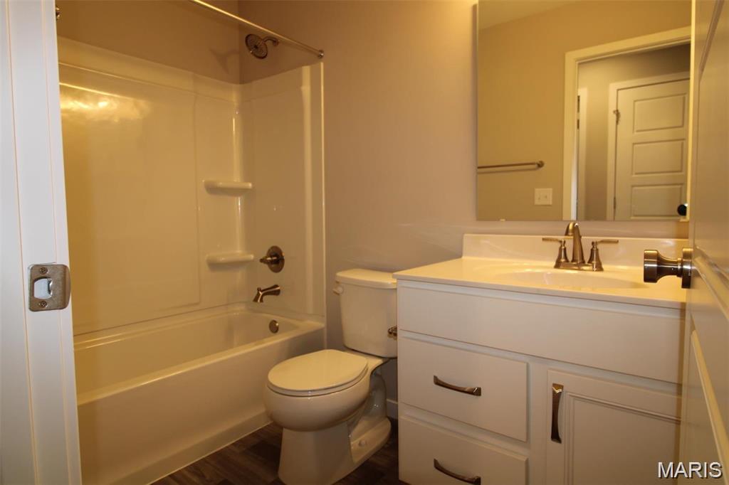 Streets Of Caledonia #7 - Residential Lease