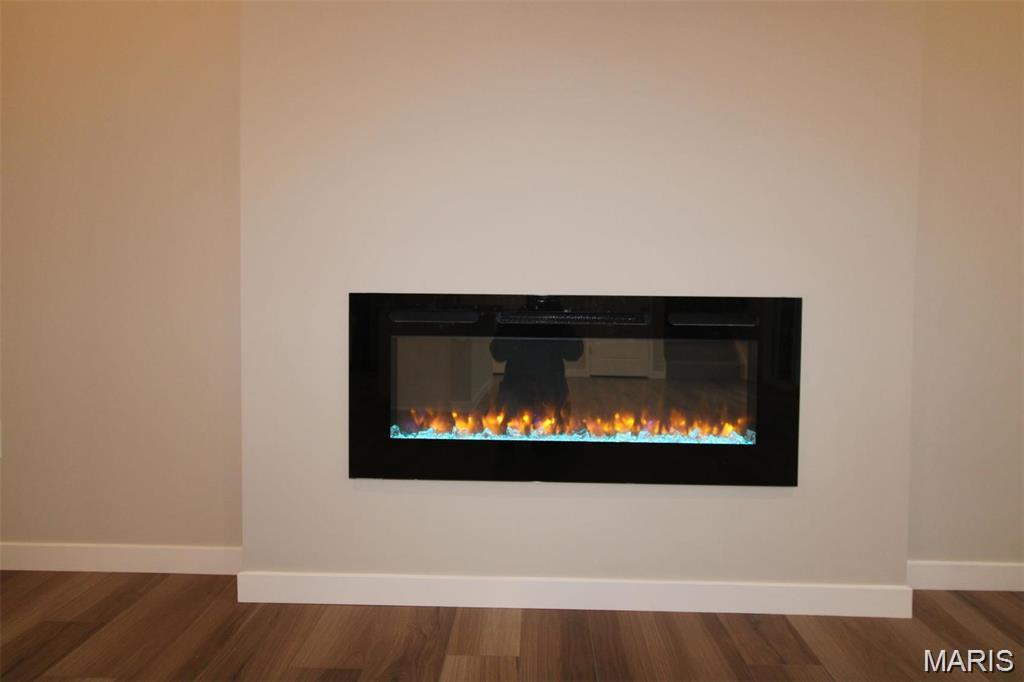 Streets Of Caledonia #7 - Residential Lease