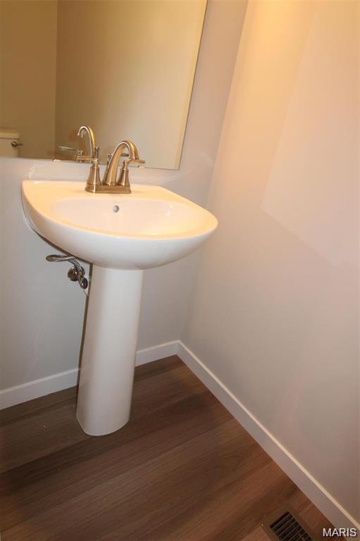 Streets Of Caledonia #7 - Residential Lease