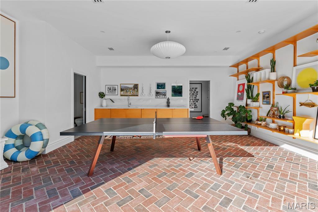 Oakleigh Add - Residential