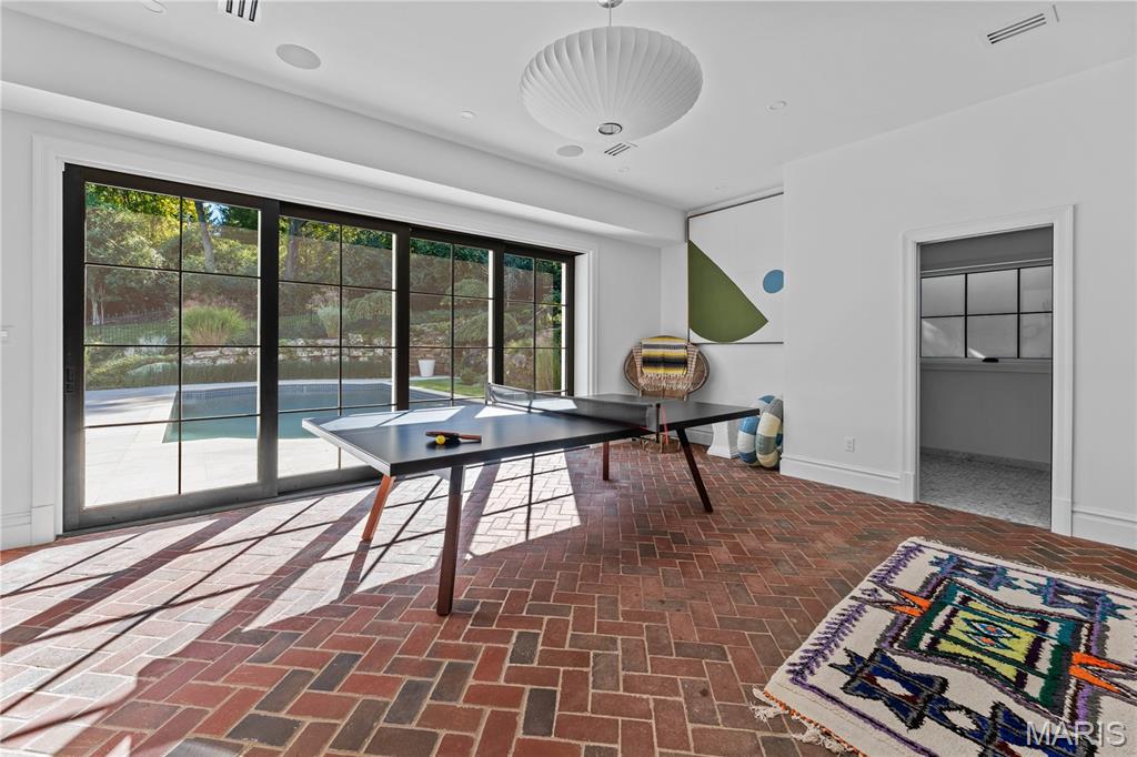 Oakleigh Add - Residential