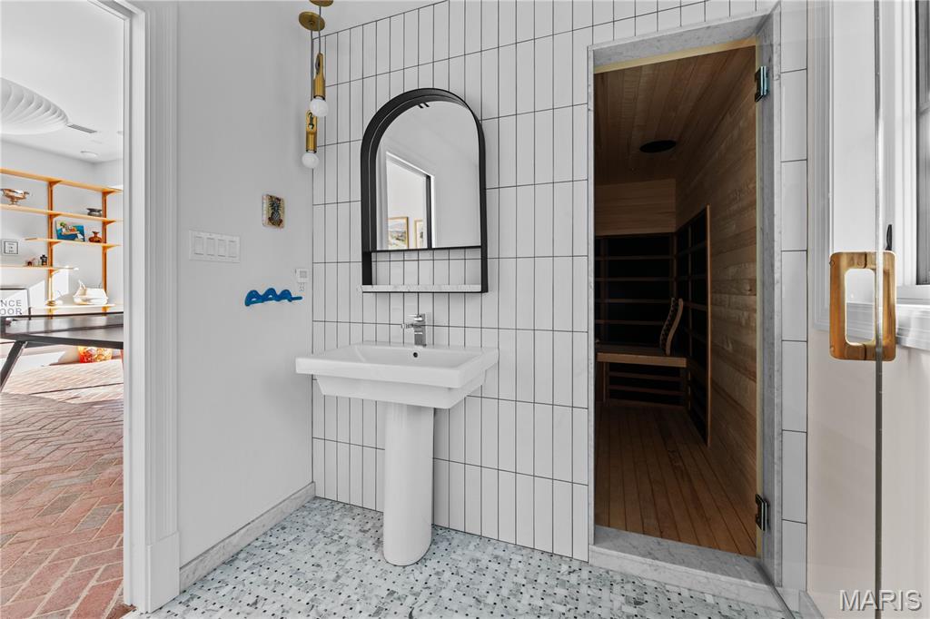 Oakleigh Add - Residential