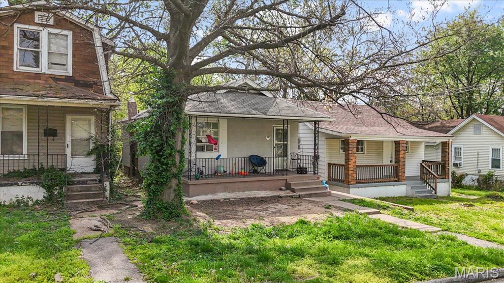 West Walnut Manor - Residential