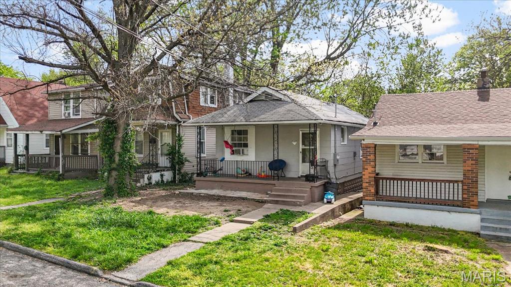 West Walnut Manor - Residential