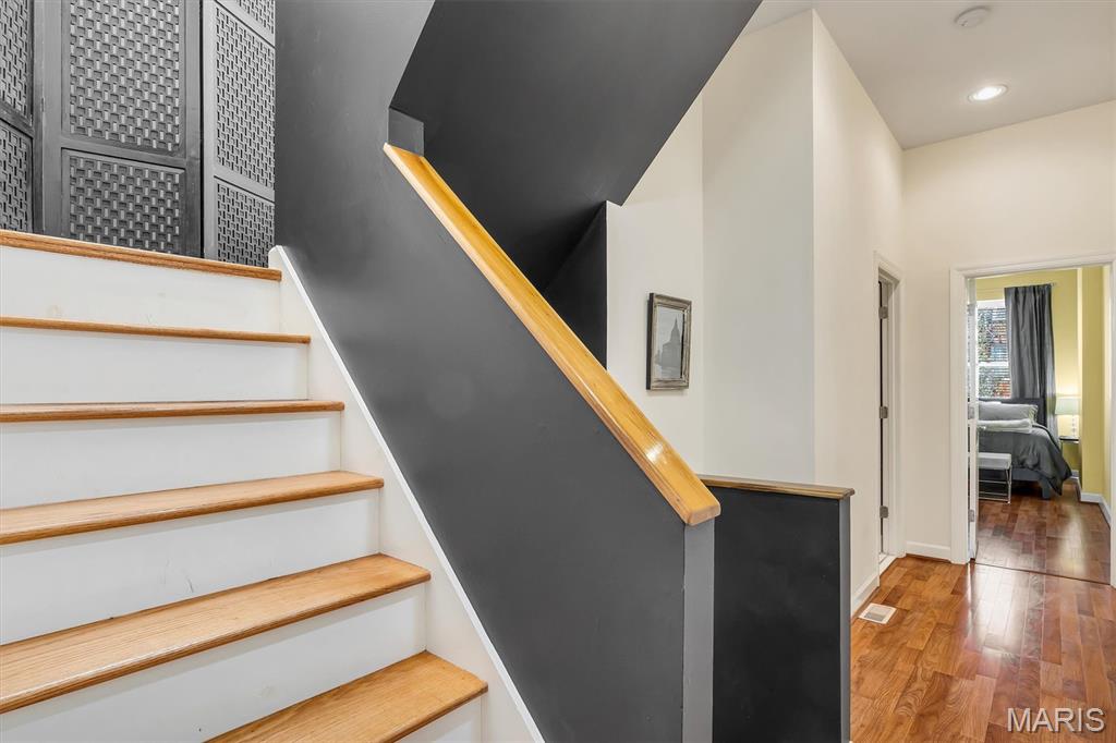 Laclede S Lynch St - Residential