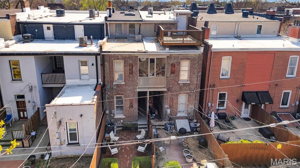 Laclede S Lynch St - Residential