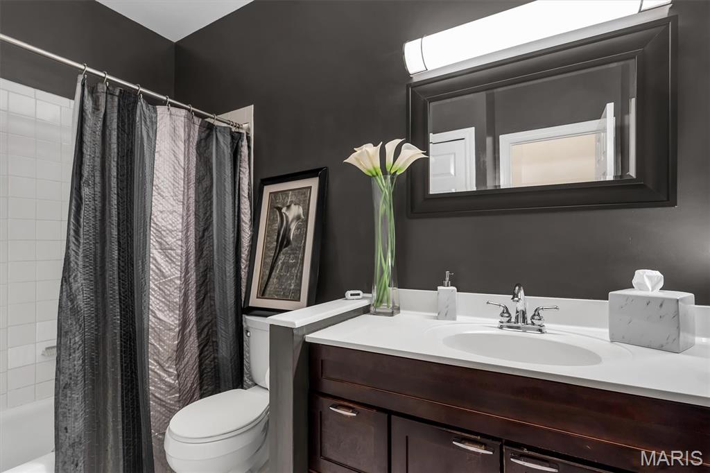 Laclede S Lynch St - Residential