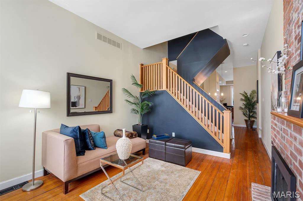 Laclede S Lynch St - Residential