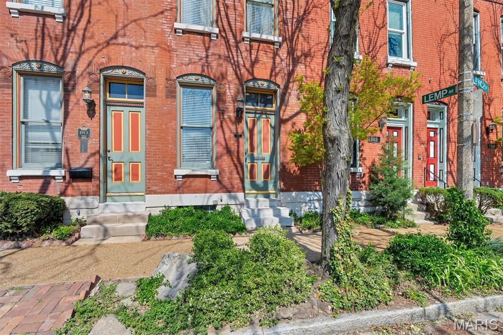 Laclede S Lynch St - Residential