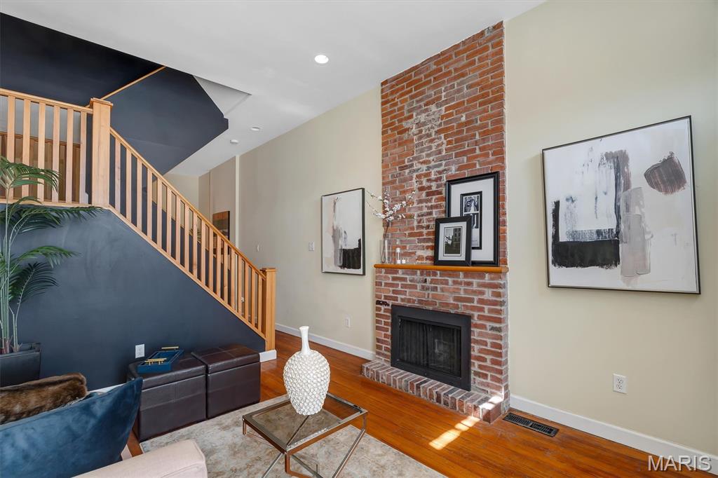 Laclede S Lynch St - Residential