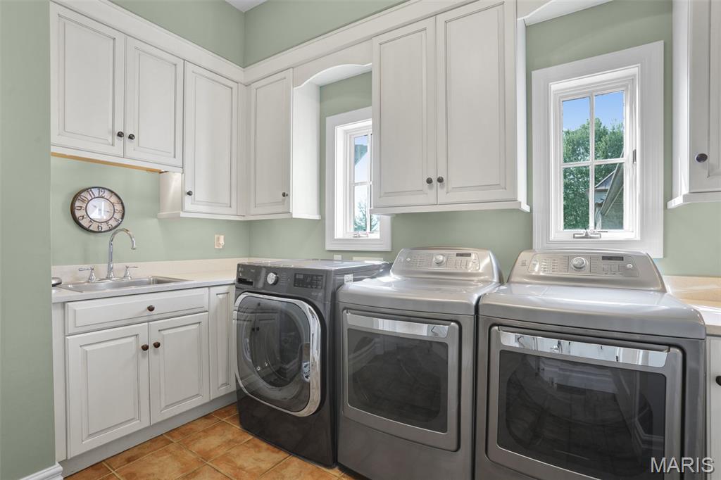 Shiloh, Illinois, 62221, United States, 7 Bedrooms Bedrooms, ,11 BathroomsBathrooms,Residential,Active,2052099