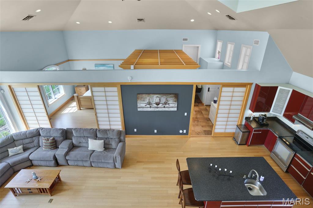 Shiloh, Illinois, 62221, United States, 7 Bedrooms Bedrooms, ,11 BathroomsBathrooms,Residential,Active,2052099