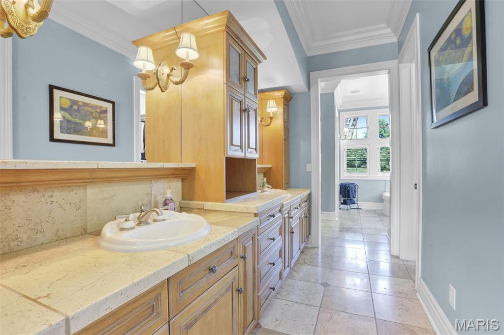 Shiloh, Illinois, 62221, United States, 7 Bedrooms Bedrooms, ,11 BathroomsBathrooms,Residential,Active,2052099
