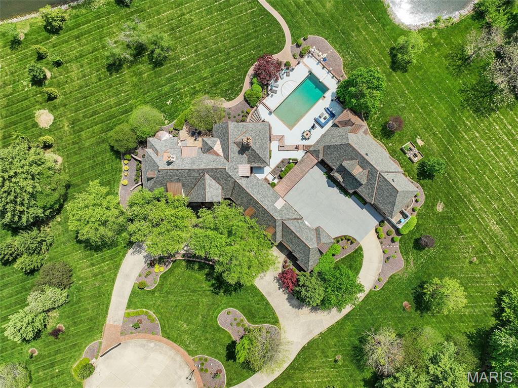 Shiloh, Illinois, 62221, United States, 7 Bedrooms Bedrooms, ,11 BathroomsBathrooms,Residential,Active,2052099