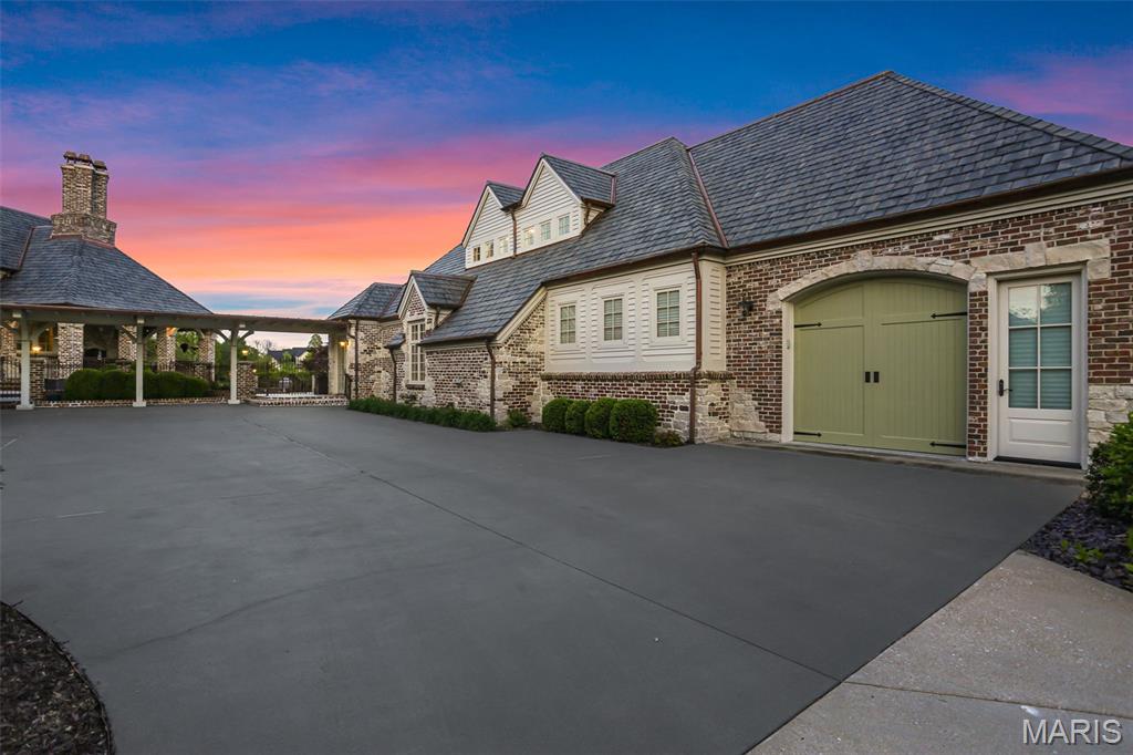 Shiloh, Illinois, 62221, United States, 7 Bedrooms Bedrooms, ,11 BathroomsBathrooms,Residential,Active,2052099