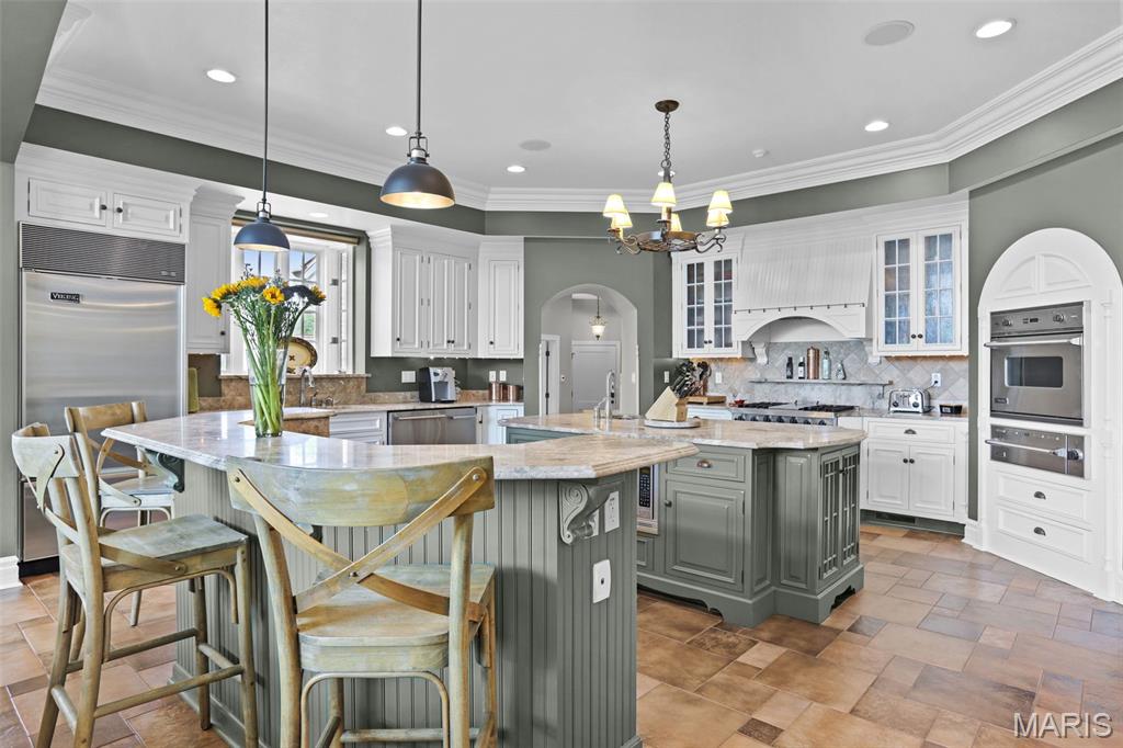 Shiloh, Illinois, 62221, United States, 7 Bedrooms Bedrooms, ,11 BathroomsBathrooms,Residential,Active,2052099