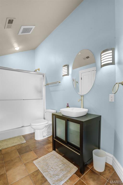 Shiloh, Illinois, 62221, United States, 7 Bedrooms Bedrooms, ,11 BathroomsBathrooms,Residential,Active,2052099