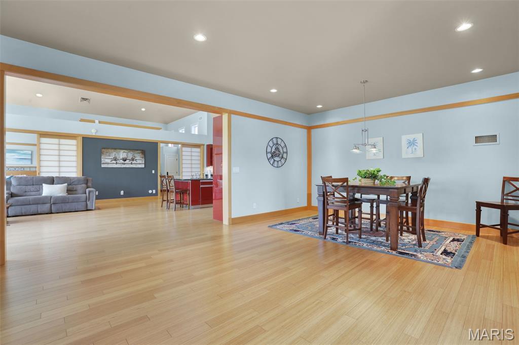 Shiloh, Illinois, 62221, United States, 7 Bedrooms Bedrooms, ,11 BathroomsBathrooms,Residential,Active,2052099