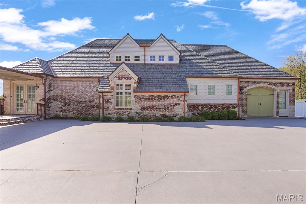 Shiloh, Illinois, 62221, United States, 7 Bedrooms Bedrooms, ,11 BathroomsBathrooms,Residential,Active,2052099