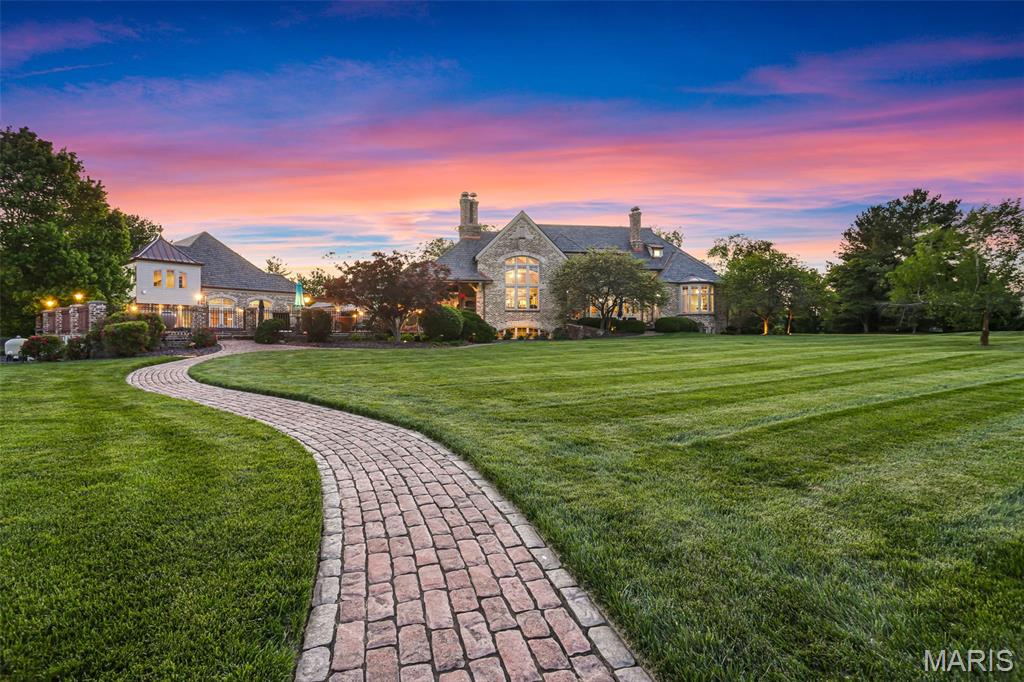 Shiloh, Illinois, 62221, United States, 7 Bedrooms Bedrooms, ,11 BathroomsBathrooms,Residential,Active,2052099