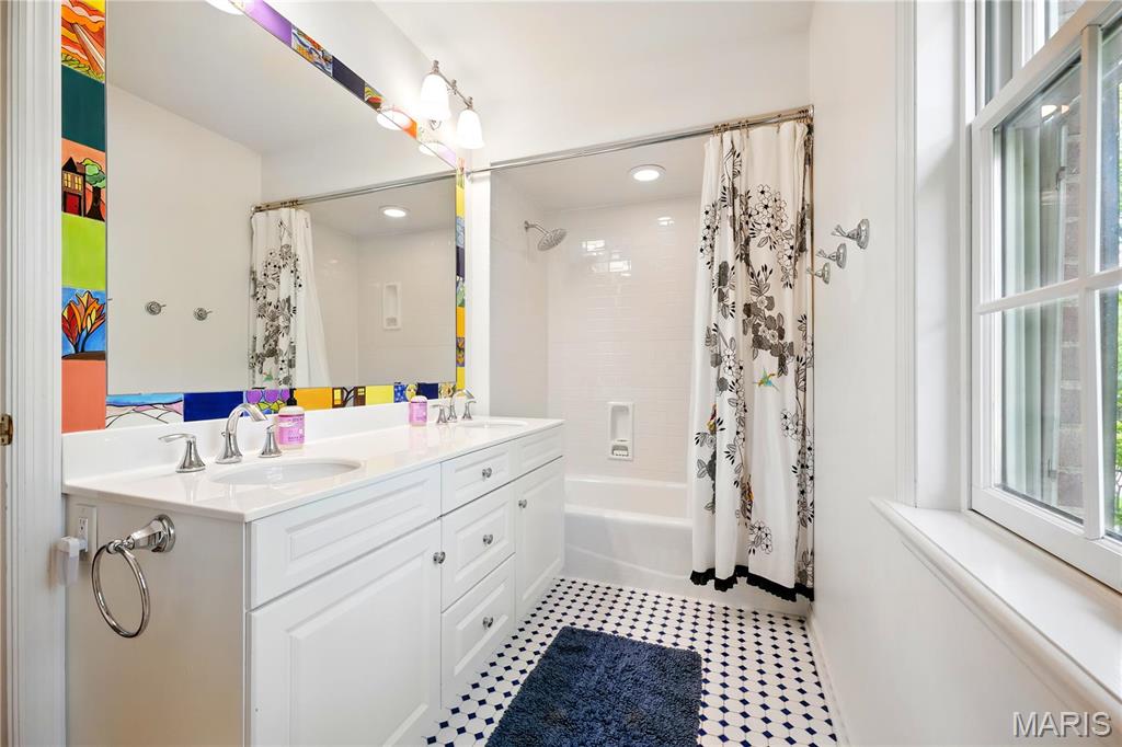 La Hacienda - Residential