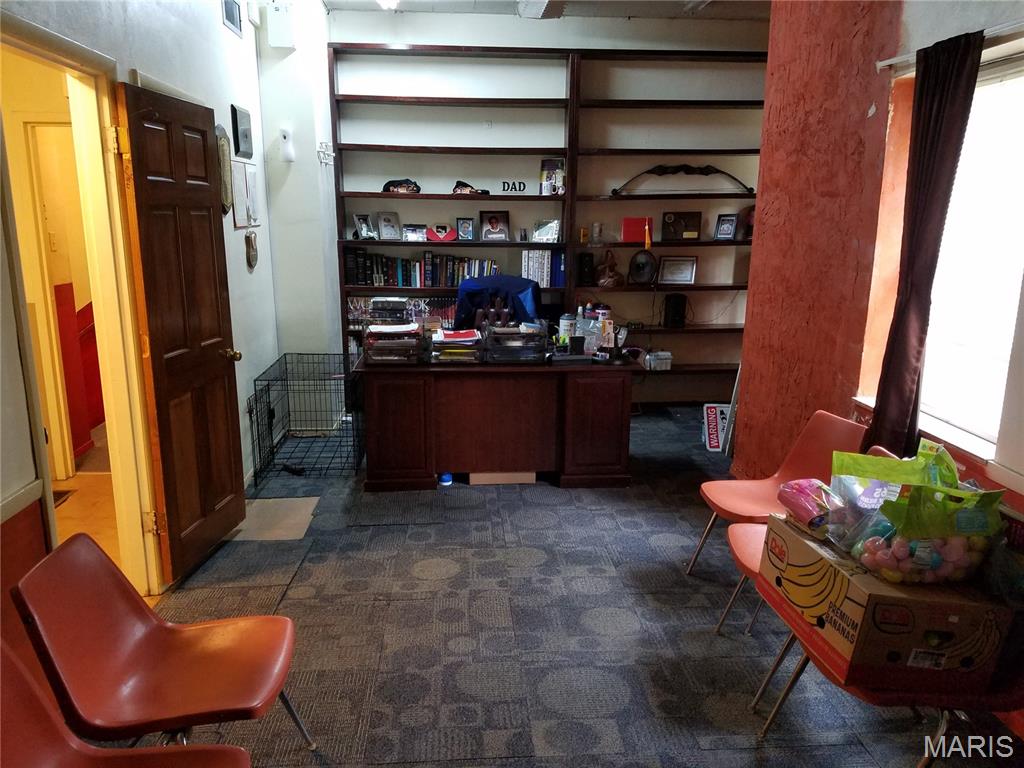 Cherokee Place - Commercial Sale