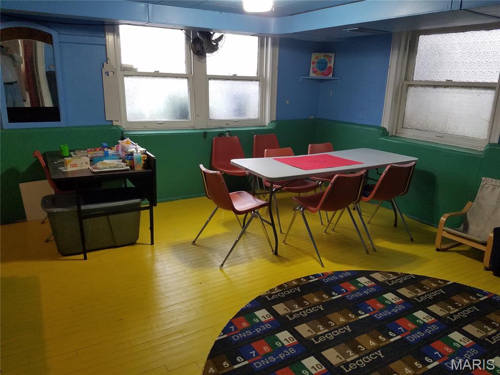 Cherokee Place - Commercial Sale