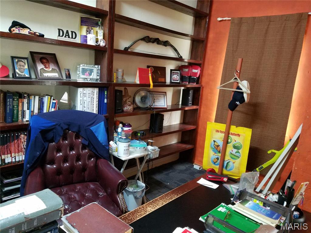 Cherokee Place - Commercial Sale