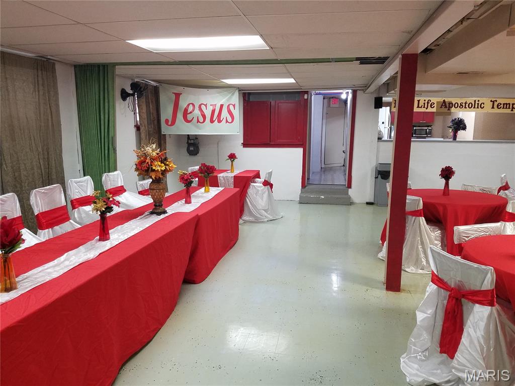 Cherokee Place - Commercial Sale