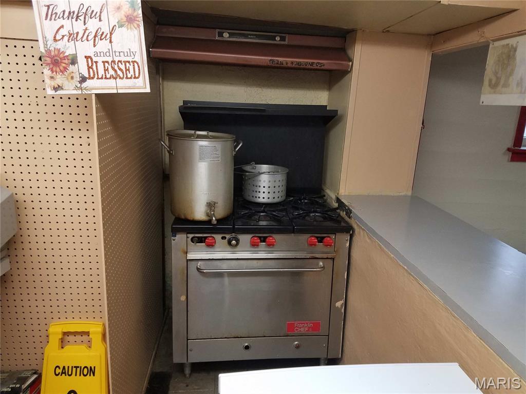 Cherokee Place - Commercial Sale