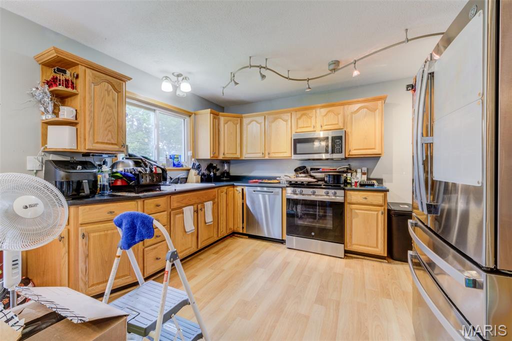 1742 Rose Crest Drive