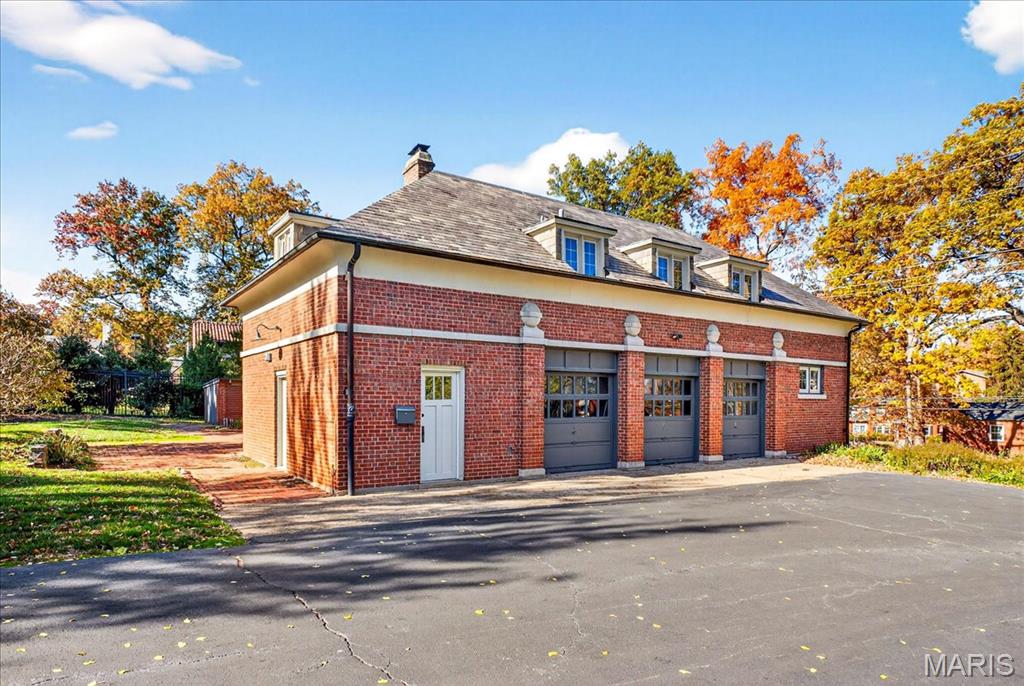 Brentmoor Park Amd - Residential