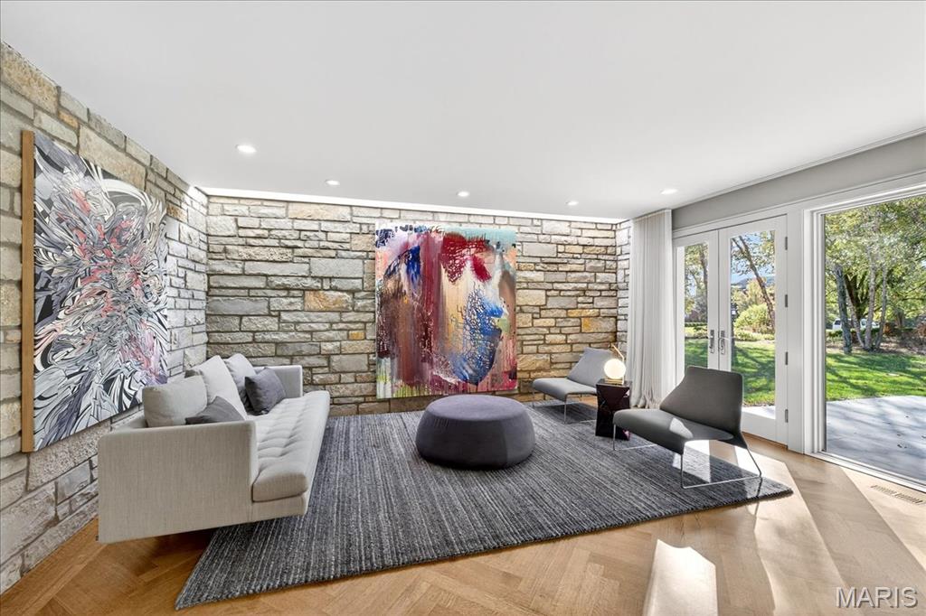 Brentmoor Park Amd - Residential