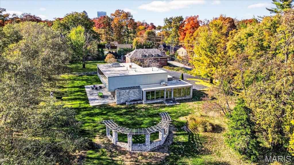 Brentmoor Park Amd - Residential