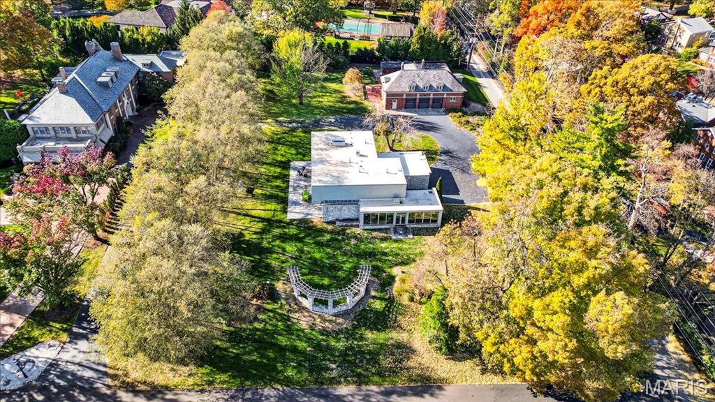 Brentmoor Park Amd - Residential