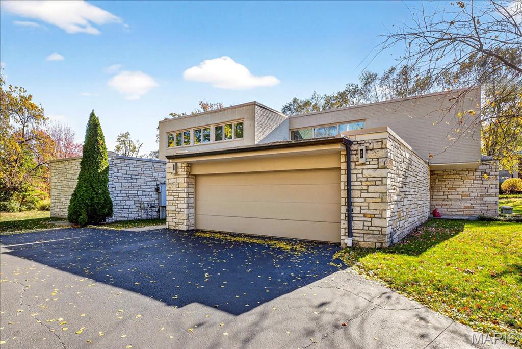 Brentmoor Park Amd - Residential