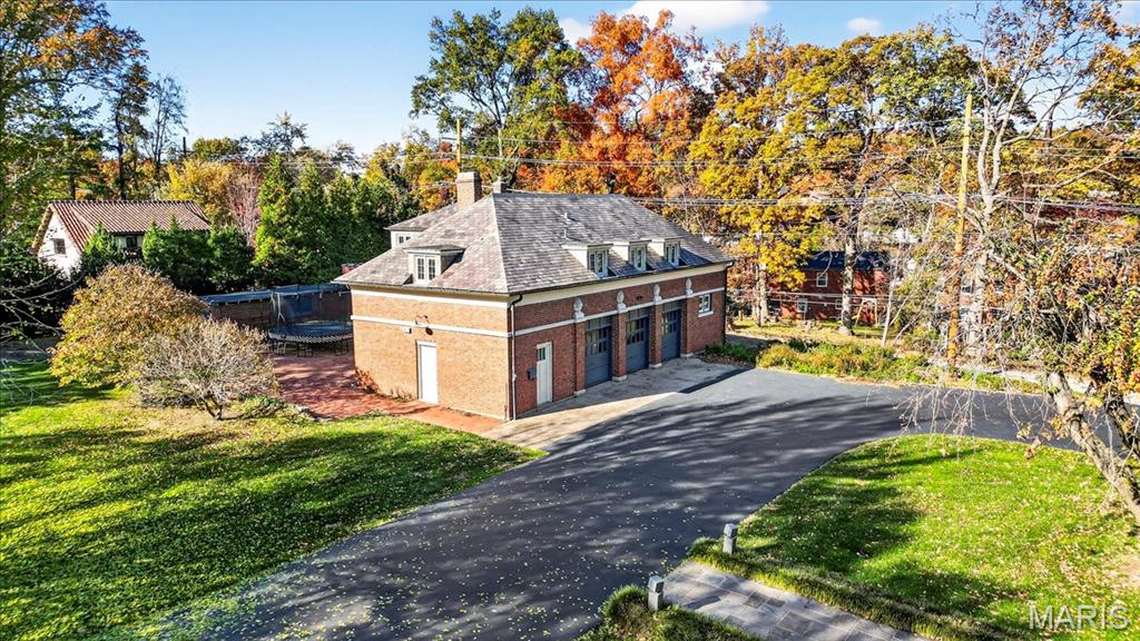 Brentmoor Park Amd - Residential