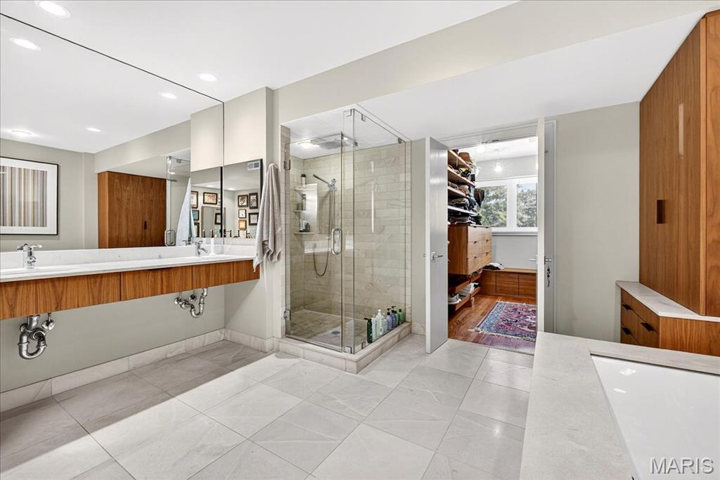 Brentmoor Park Amd - Residential