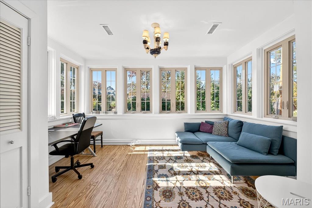 Brentmoor Park Amd - Residential