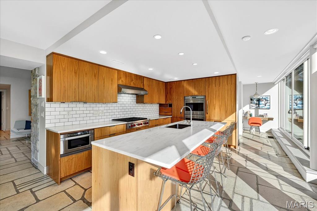 Brentmoor Park Amd - Residential