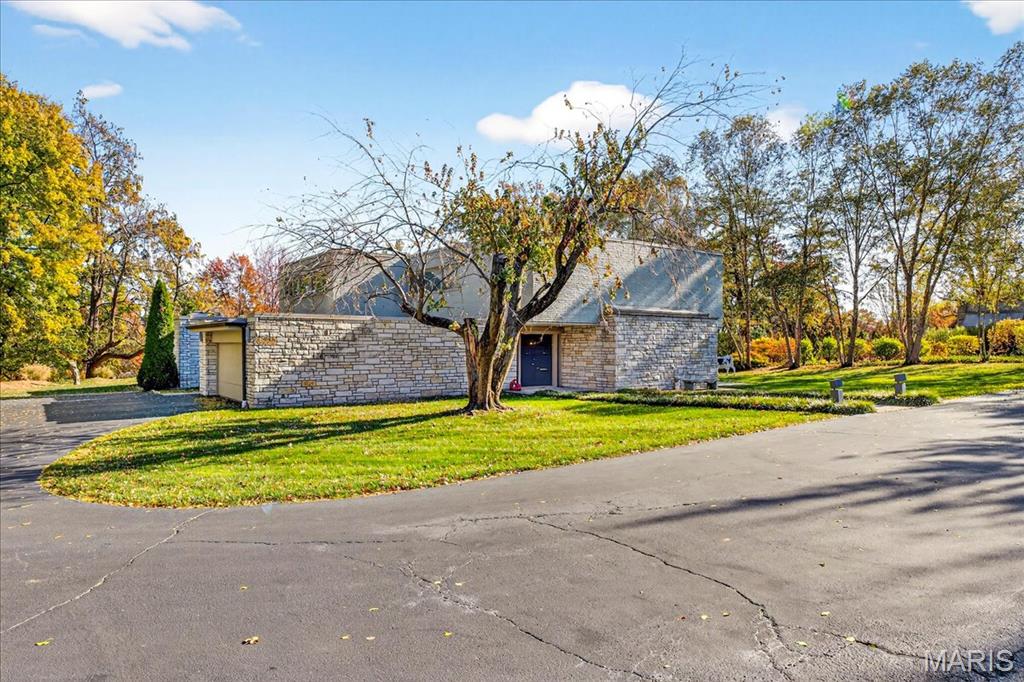 Brentmoor Park Amd - Residential