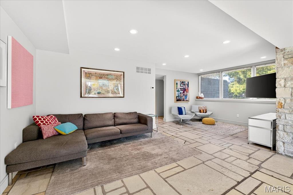 Brentmoor Park Amd - Residential